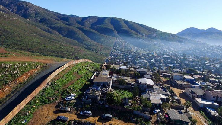 पर्खाल बनाउन मेक्सिकोमाथि कर लगाउने ट्रम्पको योजना