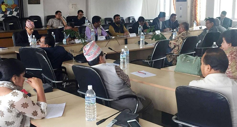 महिला तस्करीमा अध्यागमन कर्मचारीको मिलेमतो : संसदीय टोली