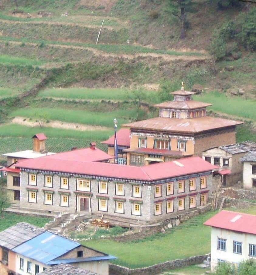 सोलुखुम्बुको थोङमोन बौध्द विहारमा चार दिने धार्मिक पूजापाठ सुरु -