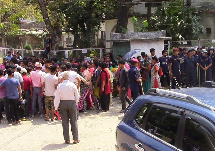 गर्भवती महिलाको मृत्युपछि अस्पतालमा तनाव