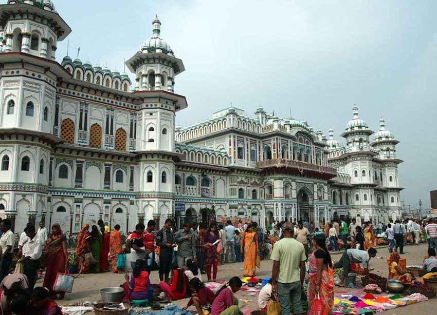 आज रामनवमी पर्व मनाईंदै, राम मन्दिरहरुमा भक्तजनको घुईंचो