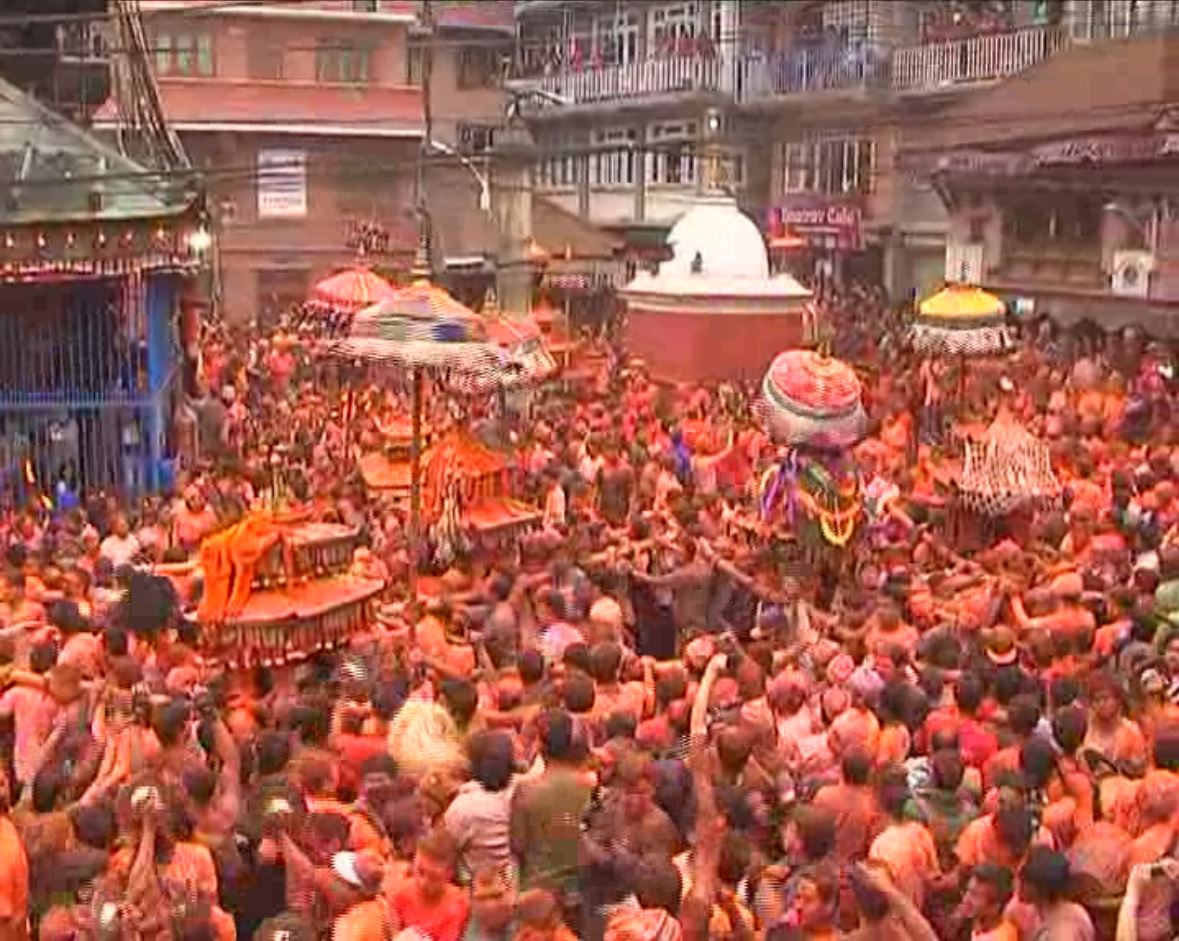 सिन्दुरले रंगियो भक्तपुर