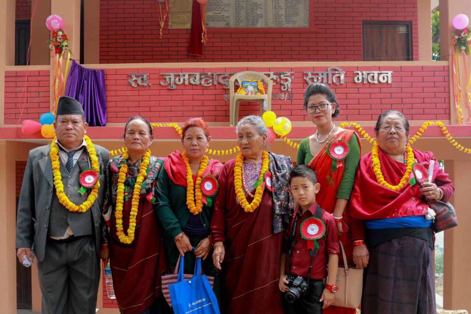 पिताको सम्झनामा बिध्यालय भवन -(फोटो फिचर सहित )