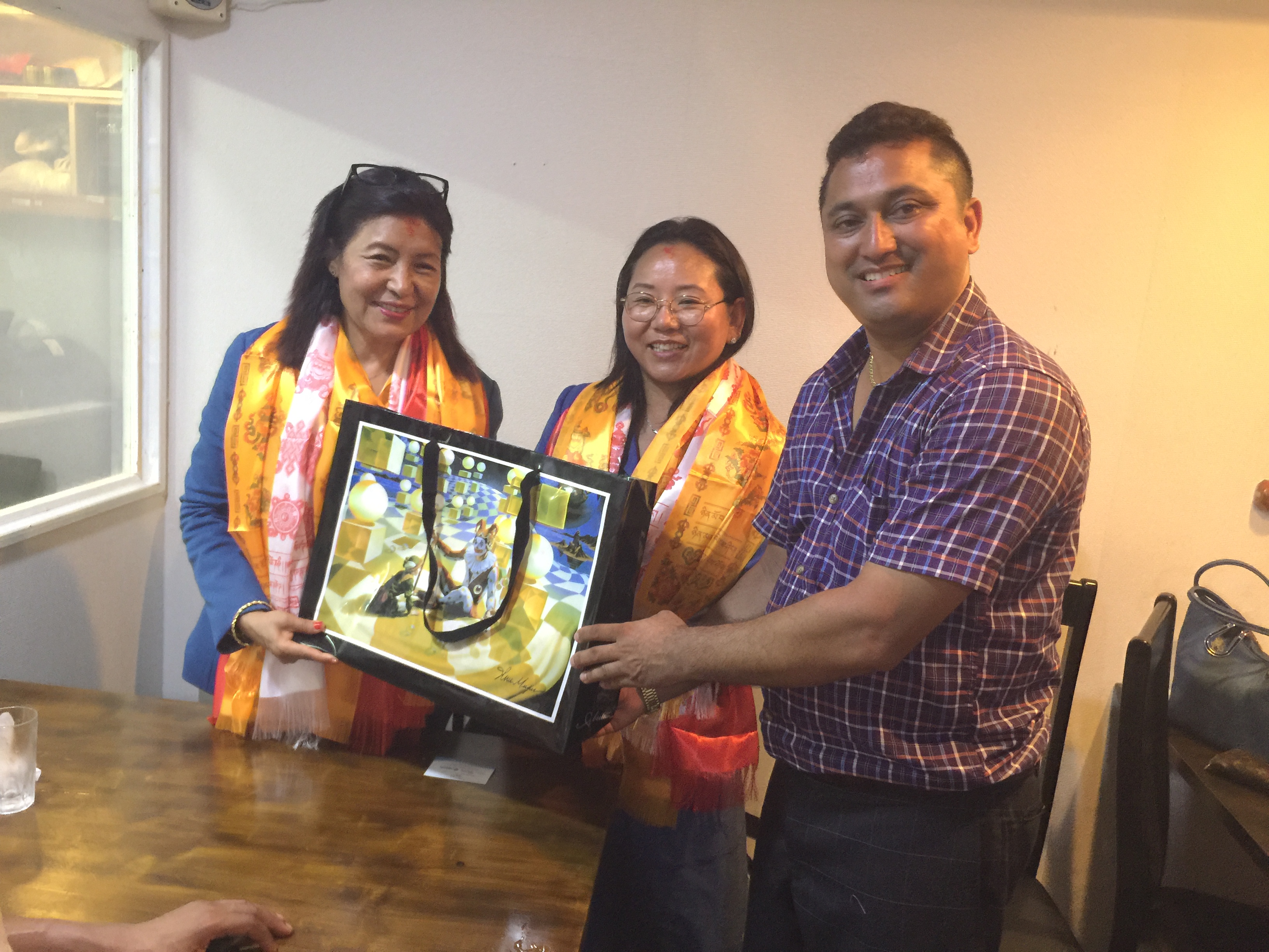 एन आर एन हङकग र कोरियाका अध्यक्षद्वय टिका गुरुङ र लक्ष्मी गुरुङलाई म्याग्दी मोना जापानद्वारा स्वागत तथा सम्मान कार्यक्रम सम्पन्न –